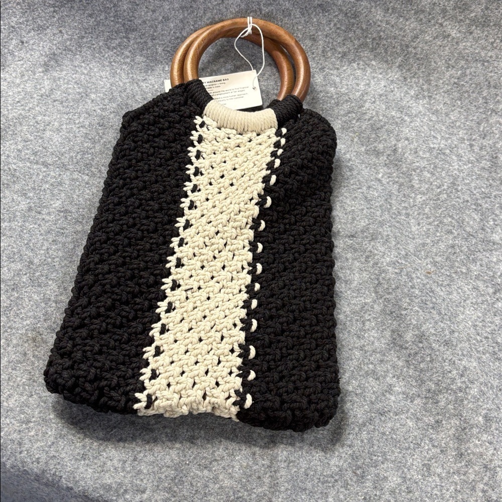 Curateur X Laude The Label Crochet Handbag Wood Handles Black Cream Purse — image 4 of 8